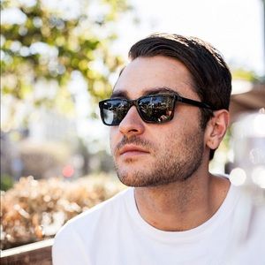 Meet your Posher, Clint